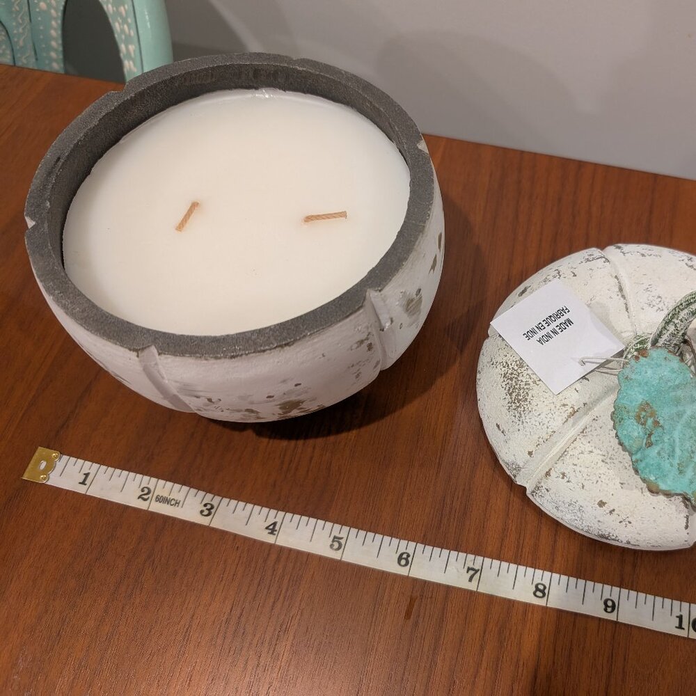 NWT Anthropologie Antiqued Gourd Halloween Candle, Pumpkin Cardamom - Picture 4 of 5